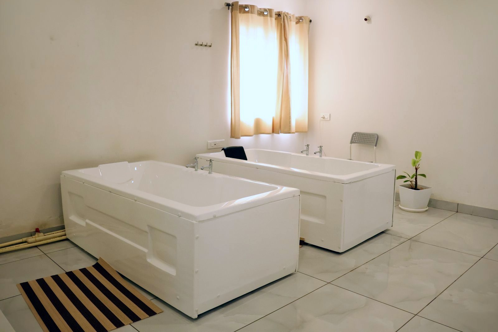 Two cold plunge tubs at IceTub
